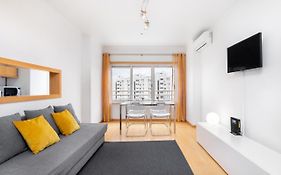 Lisboa, Cidade, Elegant Apartment With Air Cond, Free Wifi And Near Metro, By Ig